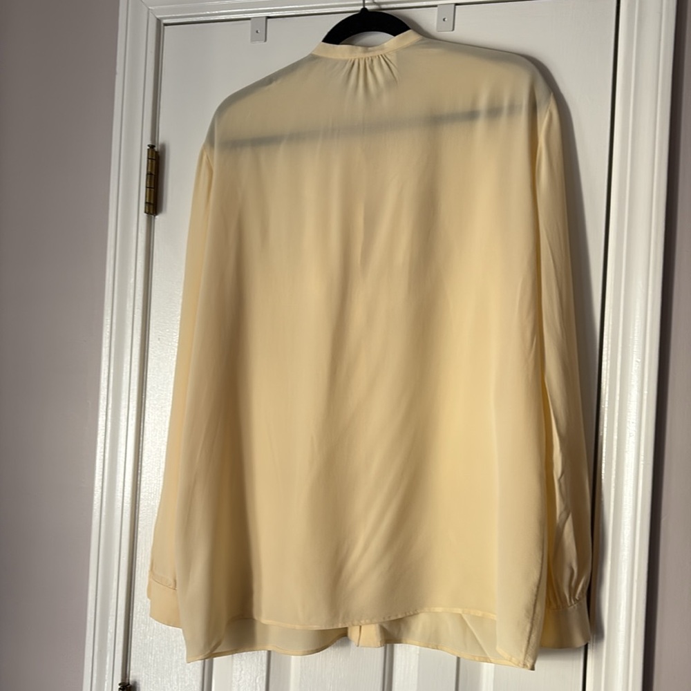 Gucci Cream Ruffle Front Blouse - Picture 6 of 11
